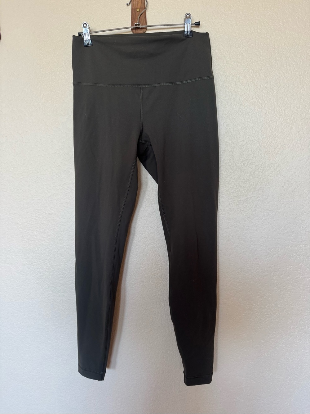Wunder Train Lululemon Forest Green Leggings 28” Size 10